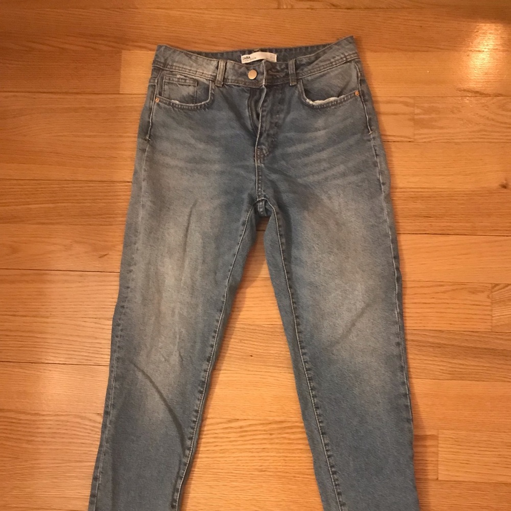 Zara Mom Jeans, Medium Blue, size 4